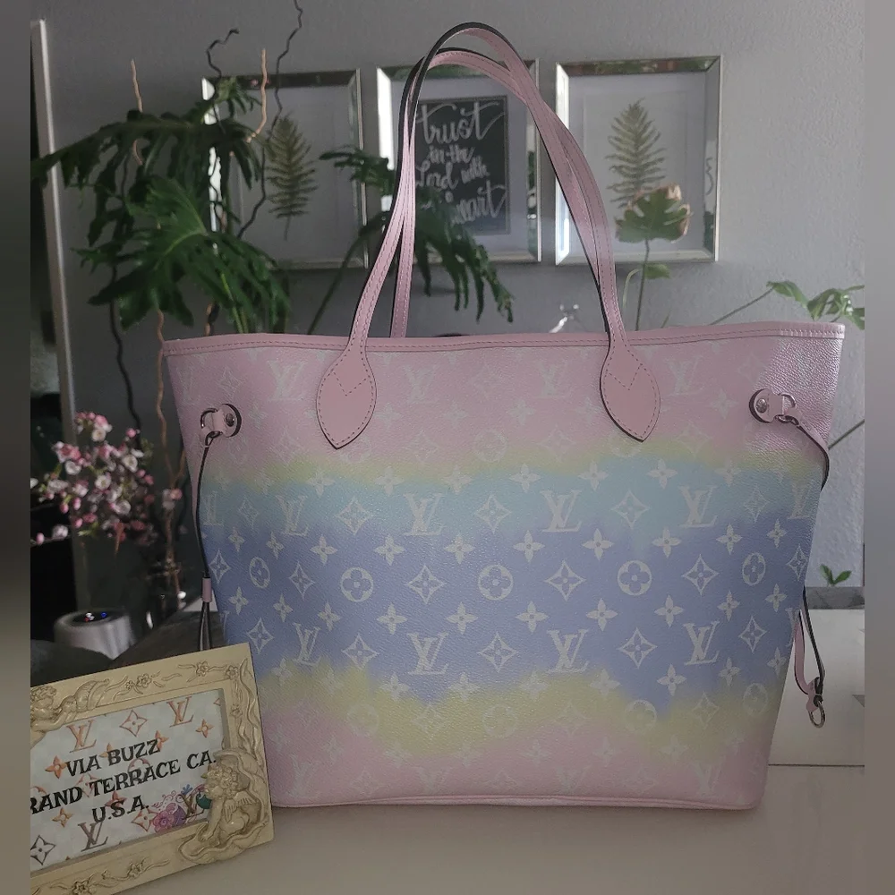 LOUIS VUITTON Monogram Escale Neverfull MM Pastel Limited Edition!